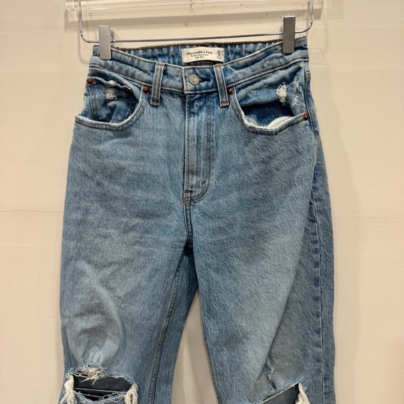 Abercrombie & Fitch The ‘90s Relaxed Jean High Rise Curve Love Size 25 / 0 Short - Picture 2 of 7